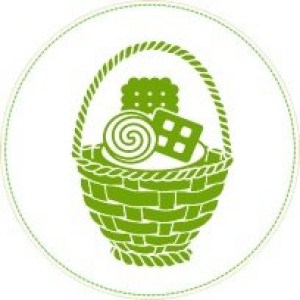 Оригинальная корзина с разными сладостями в Комсомольске-на-Амуре